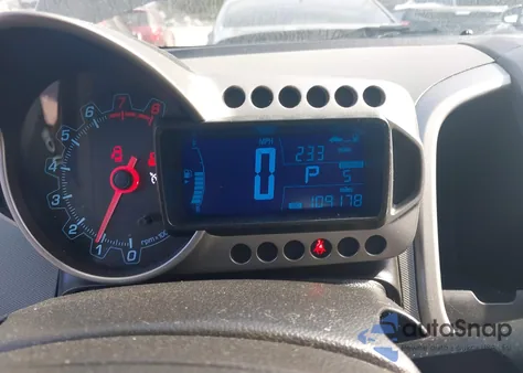 2014 Chevrolet Sonic Lt Auto из США, поврежденный, VIN 1G1JC5SH0E4162876